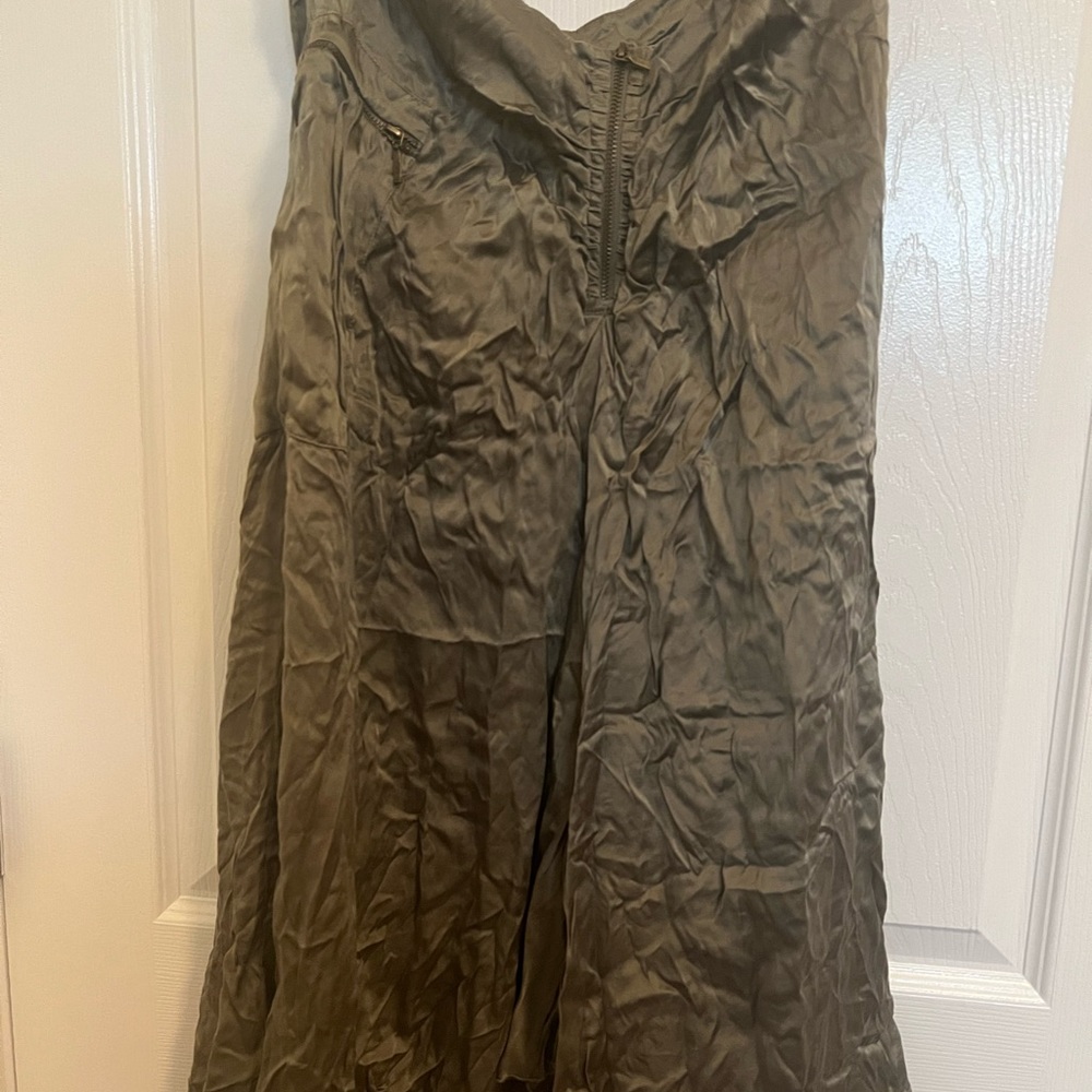 Newport News olive skirt, Size 4